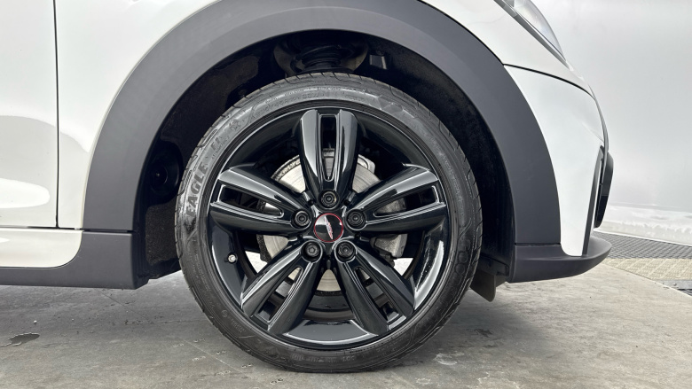 MINI Hatchback 1.5 Cooper Sport Premium 3dr Auto Petrol Hatchback